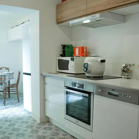 2 Bedroom In Apartment *